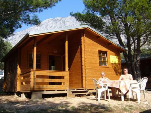 Blato Resort | Victoria Cottage Camping Dole