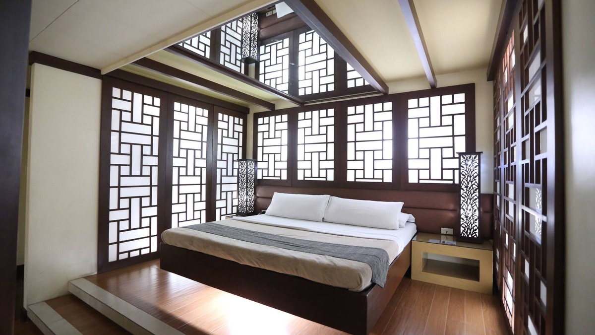 Manila Hotel | Victoria Court North EDSA - Caloocan