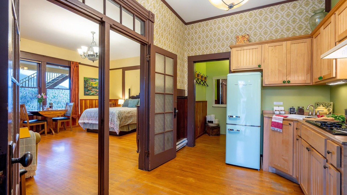 Nelson Hotel | Victoria Falls House Inn