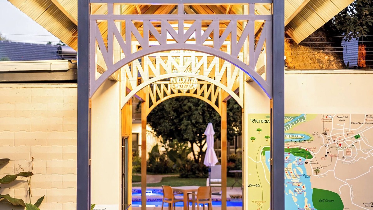 Victoria Falls Hotel | Victoria Falls Oasis Hotel