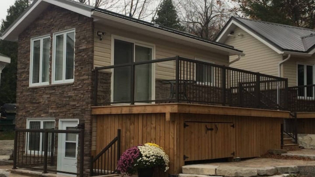 Tay Cottage | Victoria Harbour Cottages One Bedroom Chalet