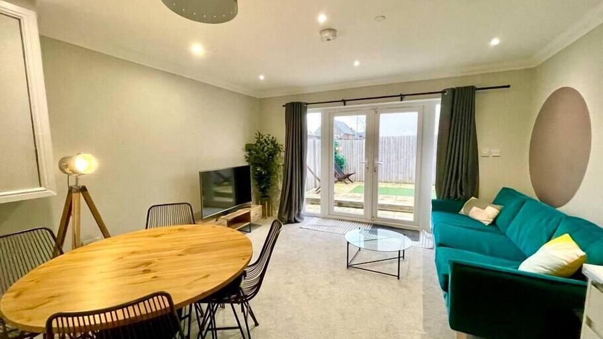 Canton Apartment | Victoria House F by Switchback Stays