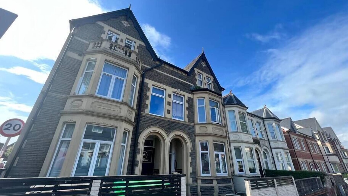 Canton Apartment | Victoria House K by Switchback Stays