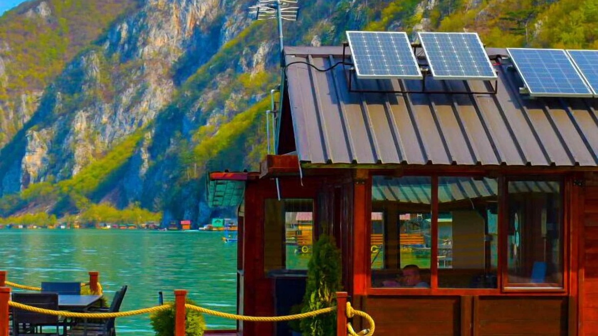 Perucac Cottage | VICTORIA RICH - lake house FREE Mini-bar & Sup boards