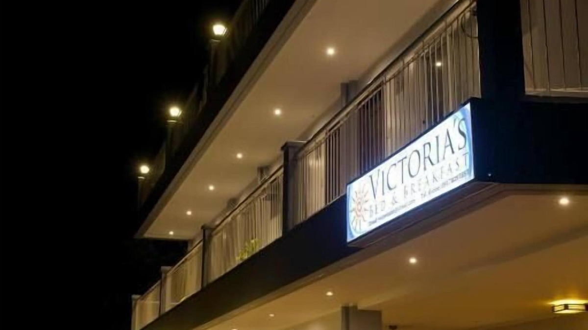 Puerto Galera Bed & Breakfast | Victoria's Bed & Breakfast