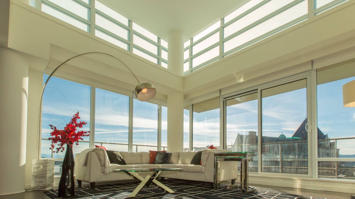 Inner Harbour Condo | Victoria's Falls-Large, Luxurious Suite with Olympic and Harbour Views, Seasonal Pool and AC