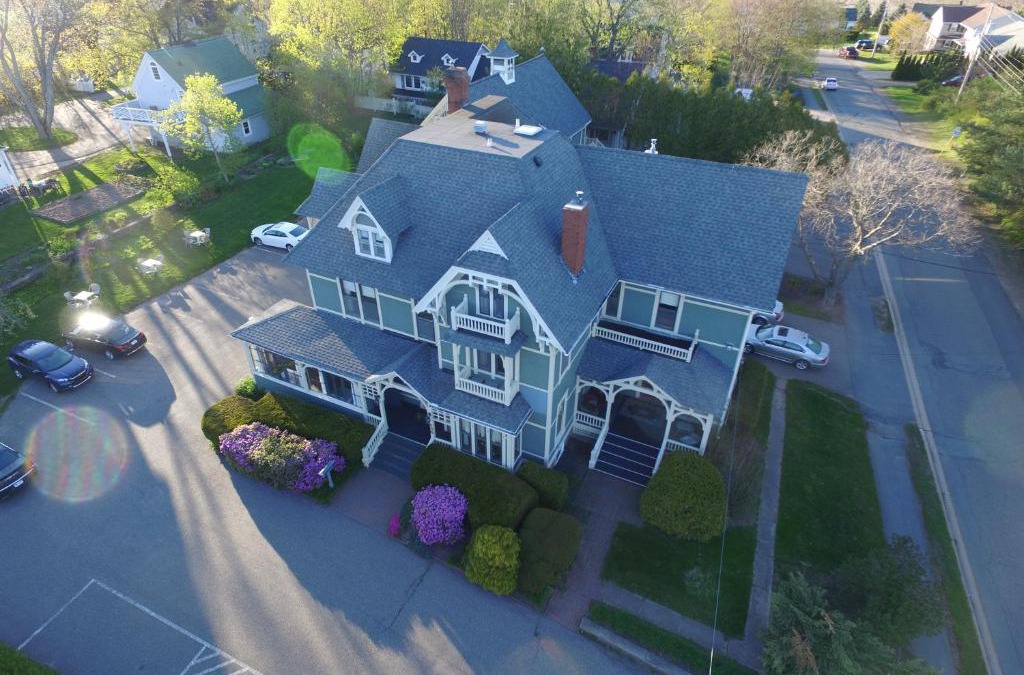 Wolfville Hotel | Victoria's Historic Inn