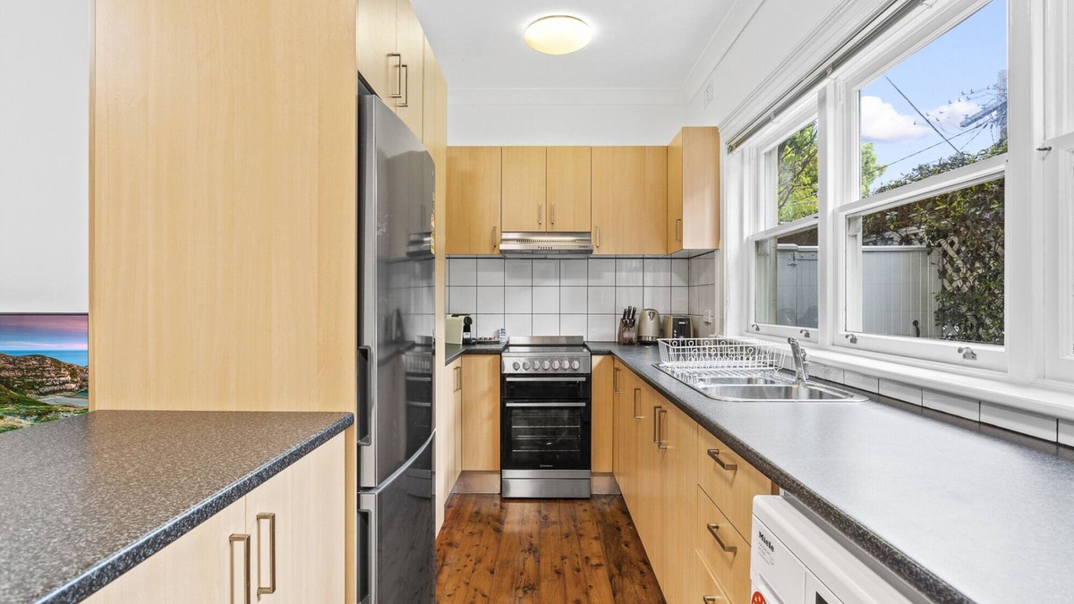 Petersham Apartment | Victorian Apartment in Lifestyle Hotspot
