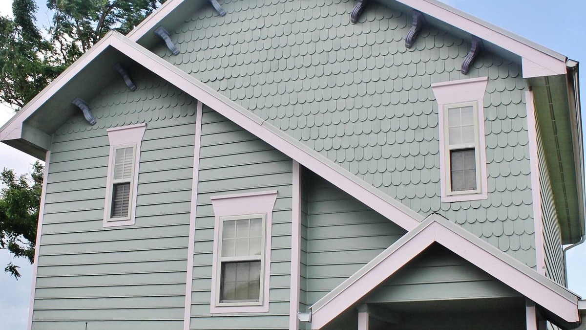 Chalet Village Ski Chalet | VICTORIAN CHALET OVERLOOKING GATLINBURG, SLEEPS UP TO 7.