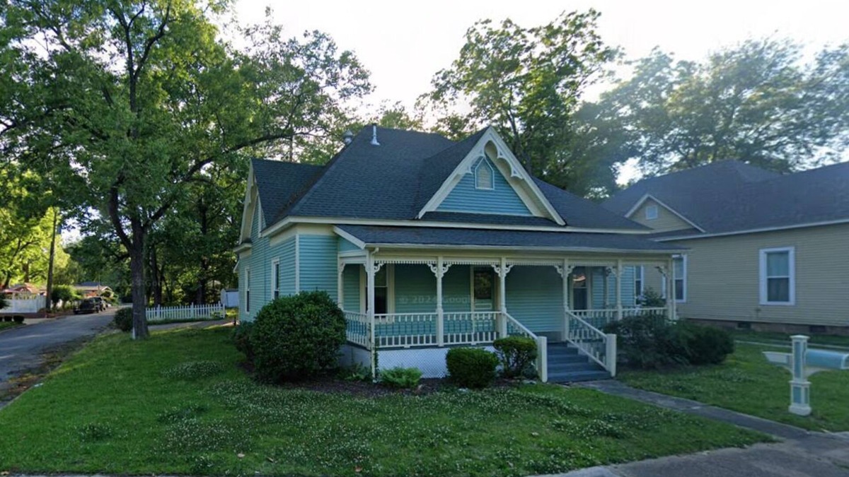 West Point House | Victorian Cottage in Downtown, Small Town, America.