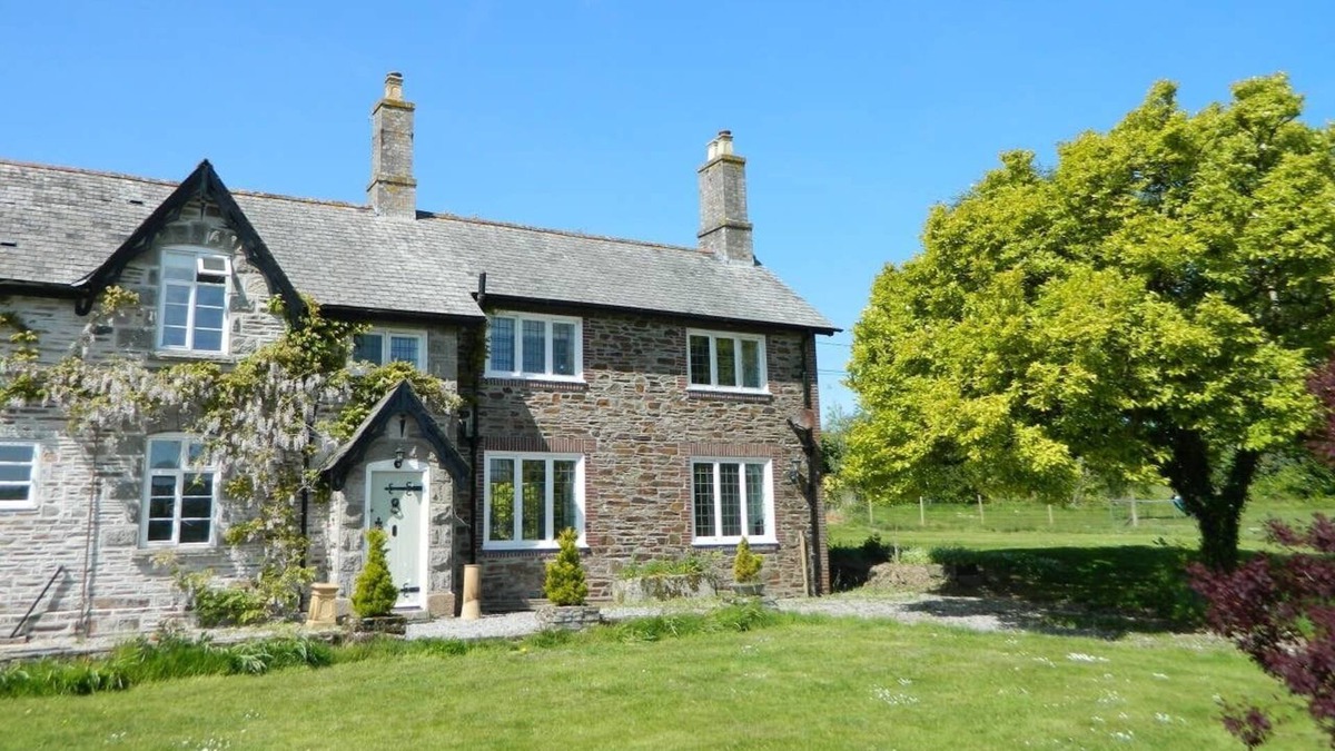 Clearbrook House | Victorian cottage overlooking the Plym Valley