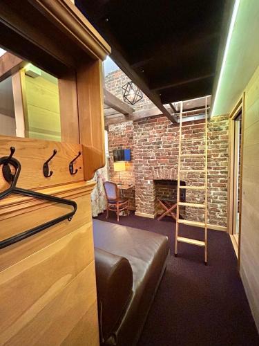 Holland Park Hotel | Victorian Loft Living Hotel 22