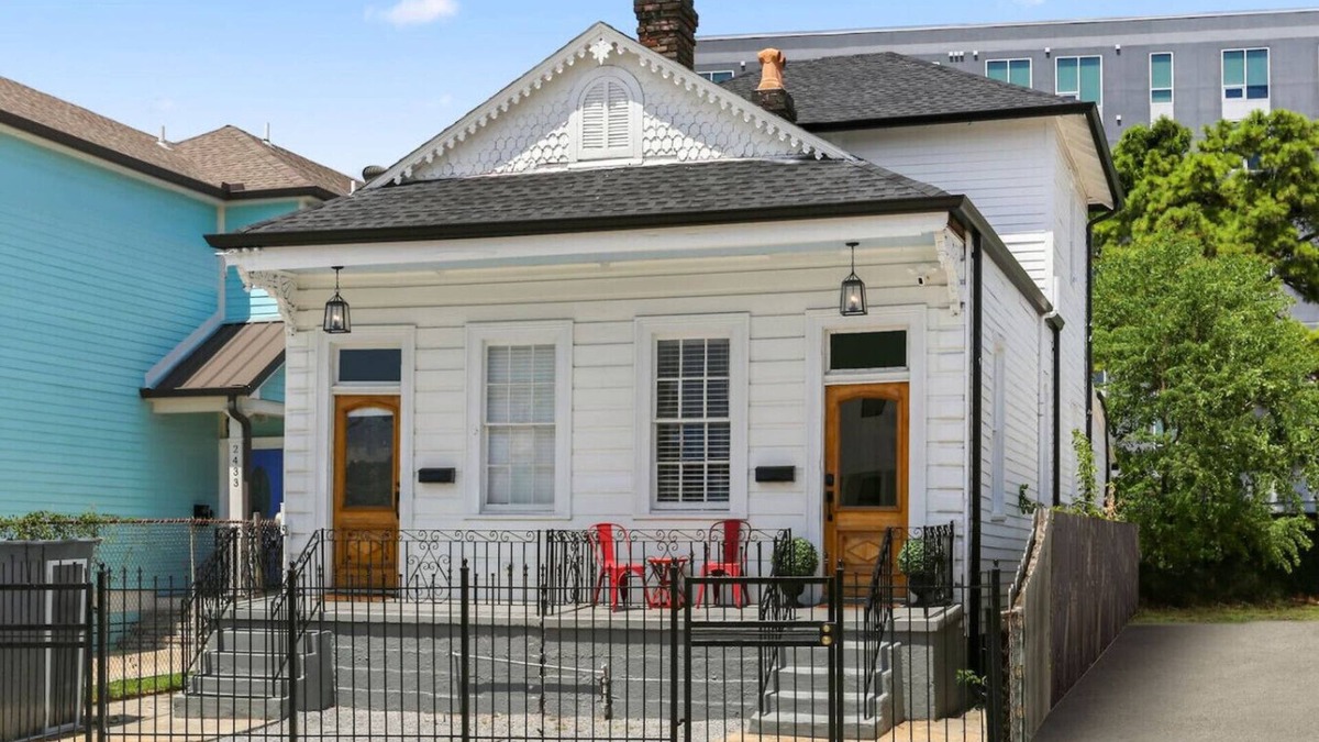 Tulane - Gravier House | Victorian Shotgun | Near French Quarter + CBD!