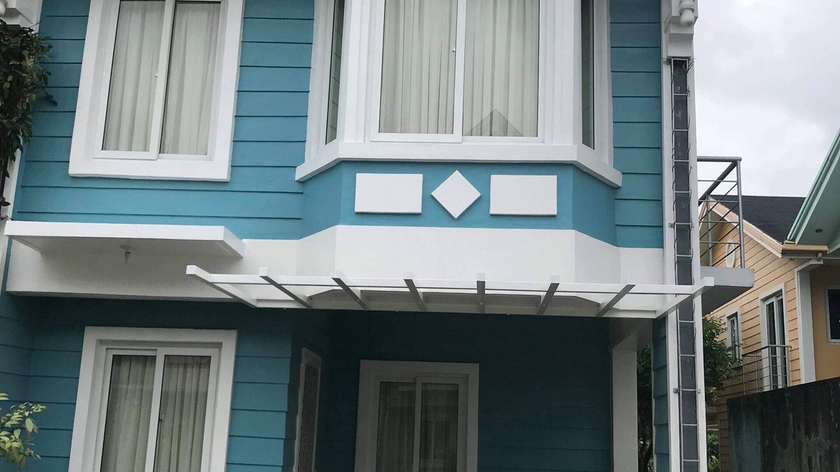 Poblacion House | Victorian style 3 bedrooms 3 baths fully furnished