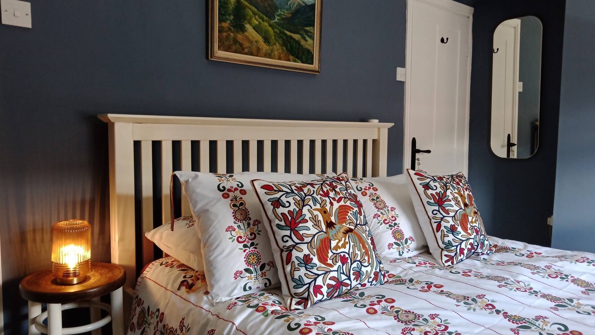 York House | Victorian terraced house with two en-suite bedrooms