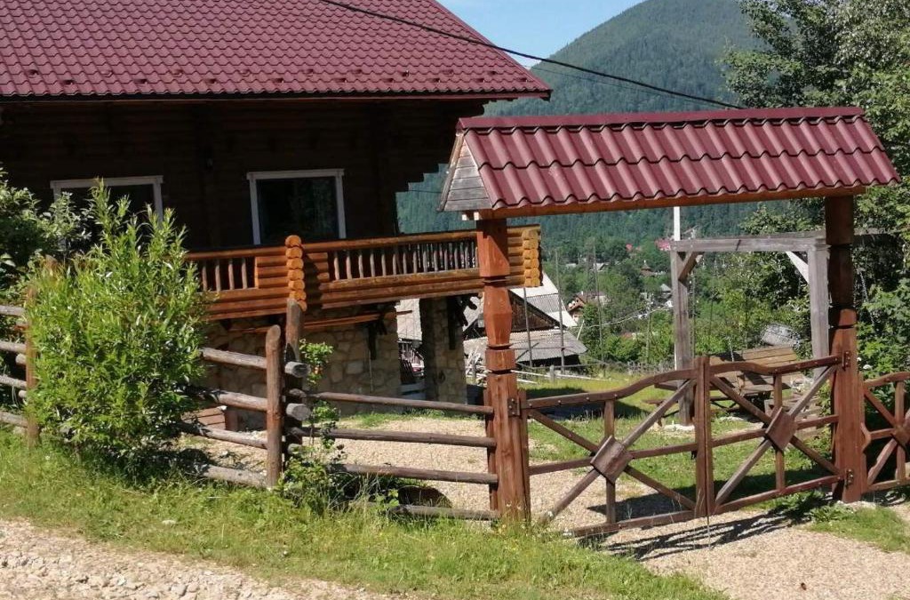 Tatariv Cabin | Vidal