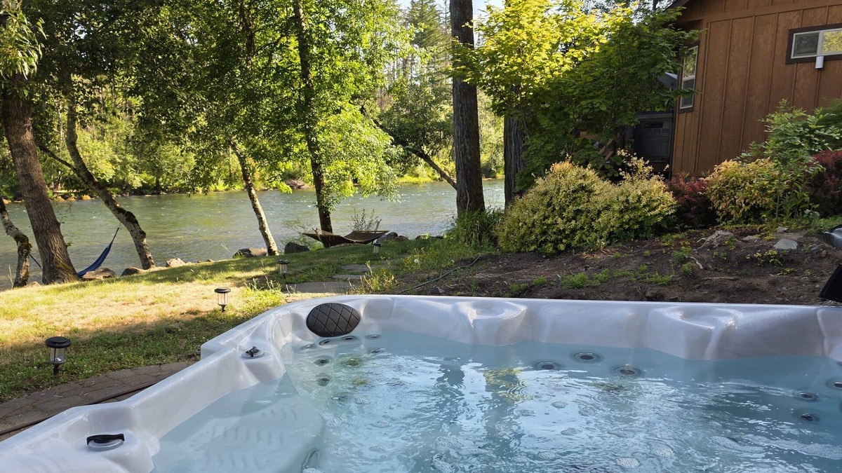 Vida House | VidaViewResort.com: best riverfront value.