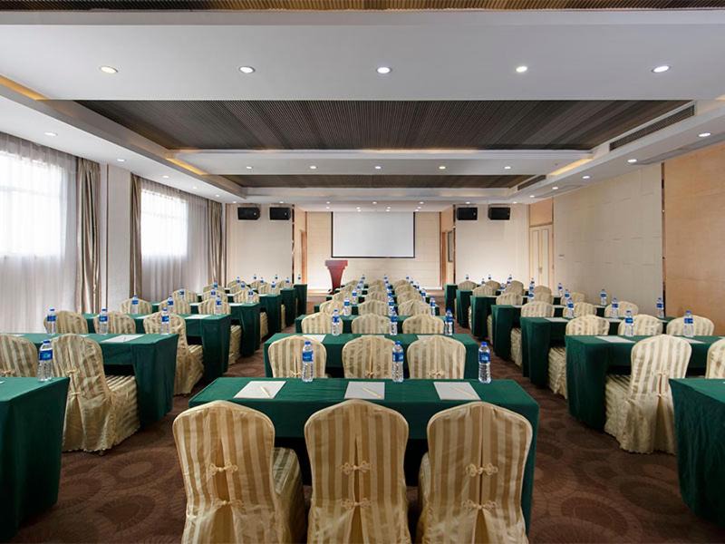 Chancheng Hotel | Vienna Hotel(Foshan Nanzhuang Ceramic Headquarters )