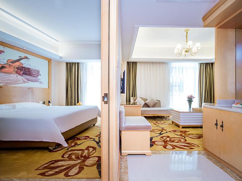 Jiang'an District Hotel | Vienna Hotel Whhan xingye road stone bridge subway station store