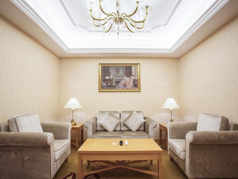 Qiannan Hotel | Vienna International Hotel Guizhou Weng'an Qilong Binfen Moer City
