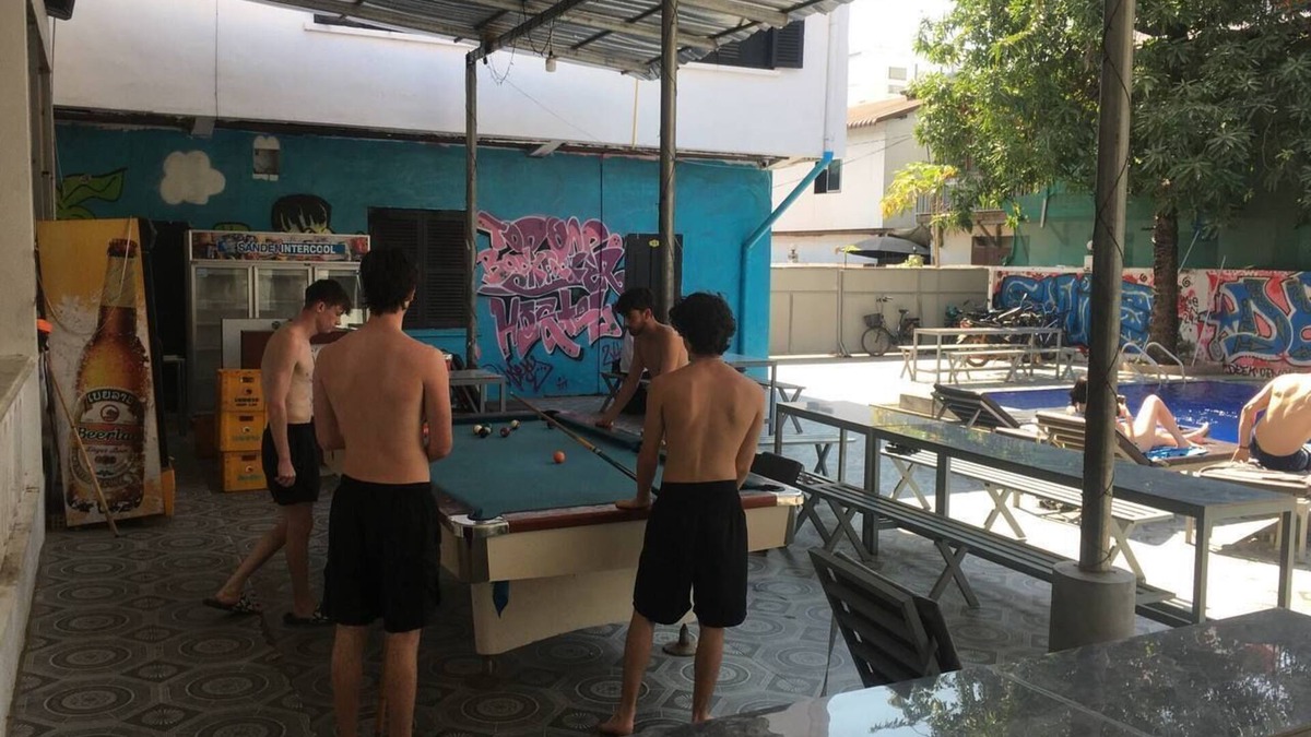 Vientiane Hotel | Vientiane Apower Club & beds