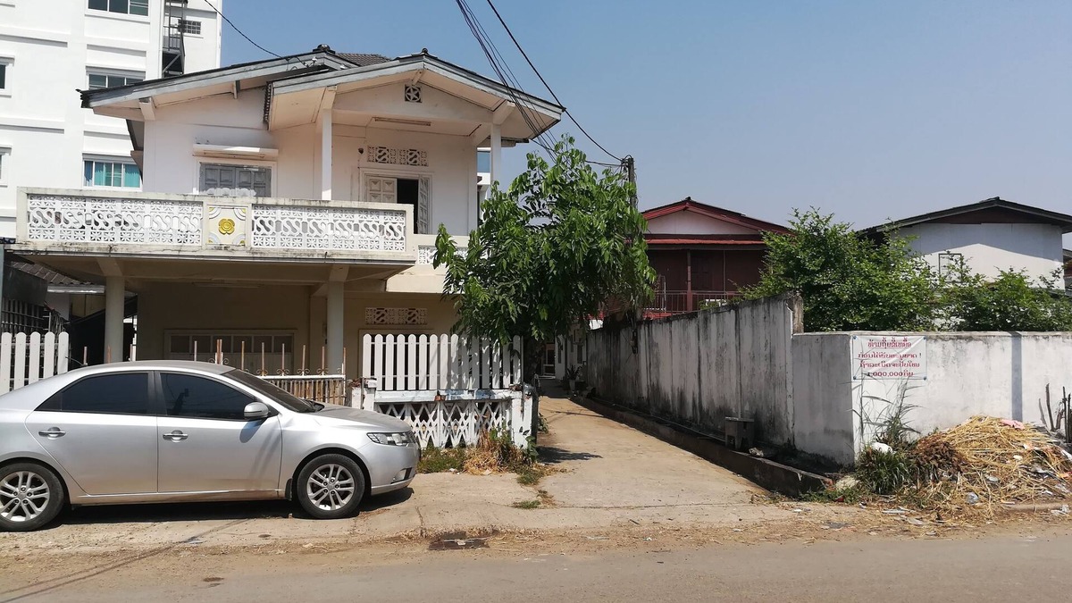 Vientiane House | Vientiane capital, 4mins walk to Patuxay &Shopping