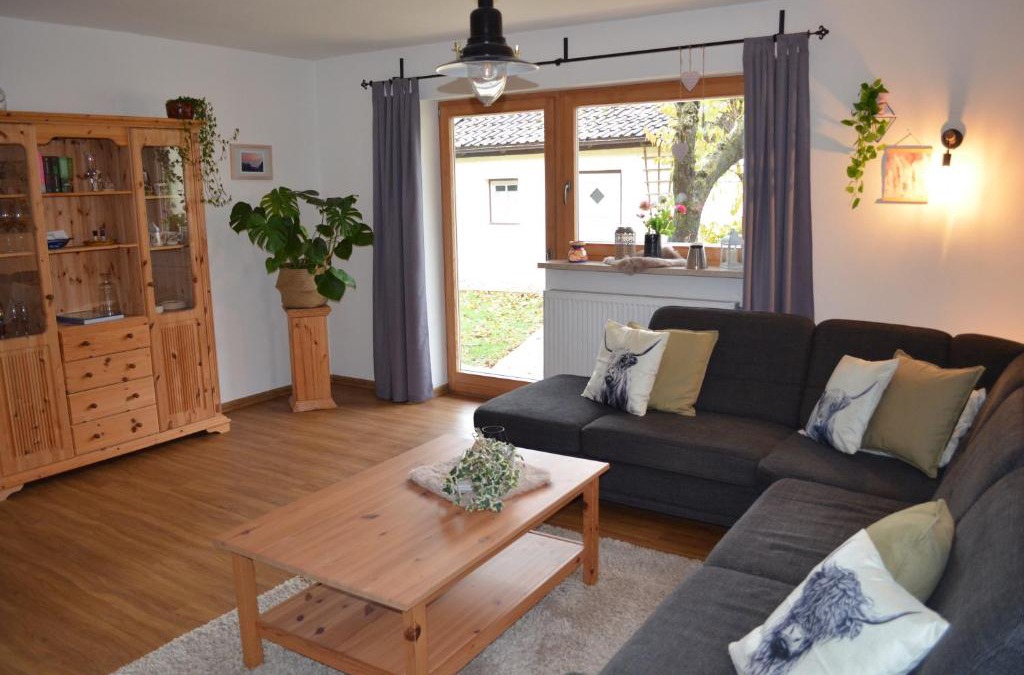 Ainring Apartment | Vier-Zimmer-Wohnung mit Garten zwischen Salzburg und Königssee
