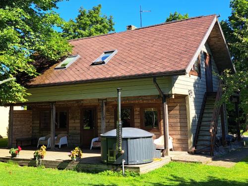 Jurkalne House | Viesu māja "Ozoliņi"