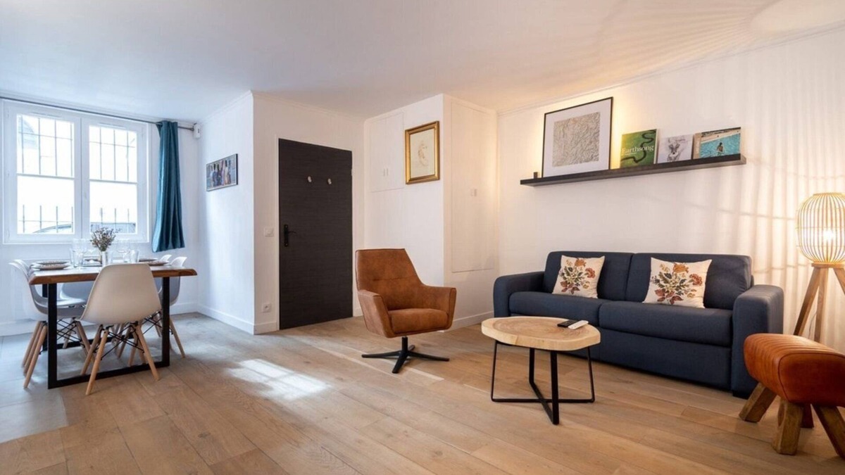 Old Lille Apartment | Vieux Lille apartment 2bed, 5pers