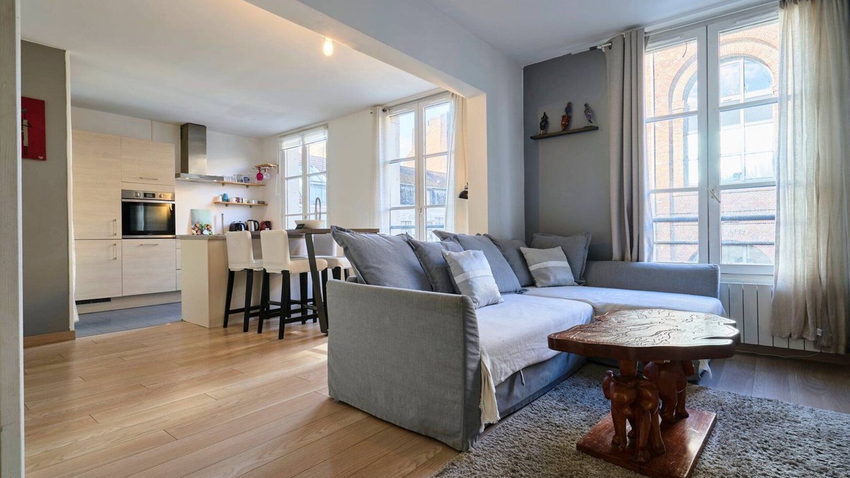 Old Lille Apartment | Vieux-Lille : equipped apartment with parking