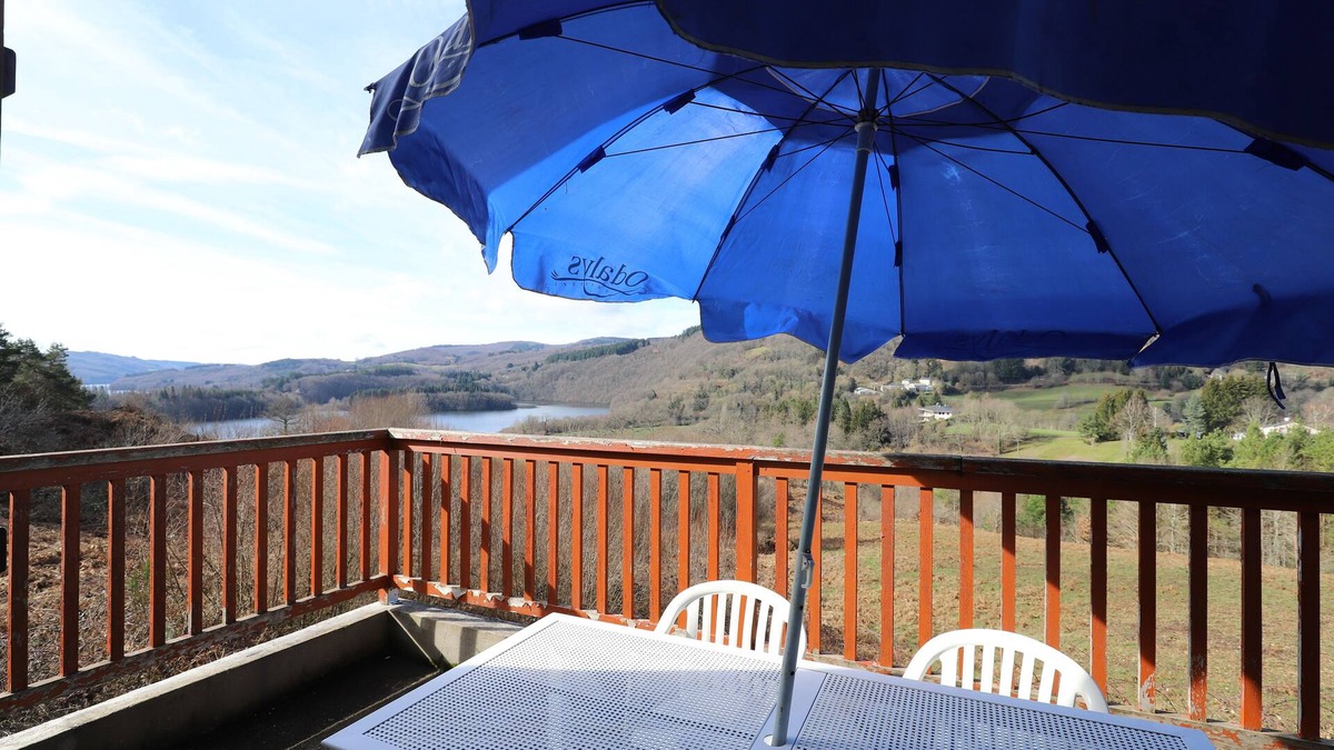 La Salvetat-sur-Agout Ski Chalet | View lac de la Raviege, 5mn from the beach, solo and family, nature park