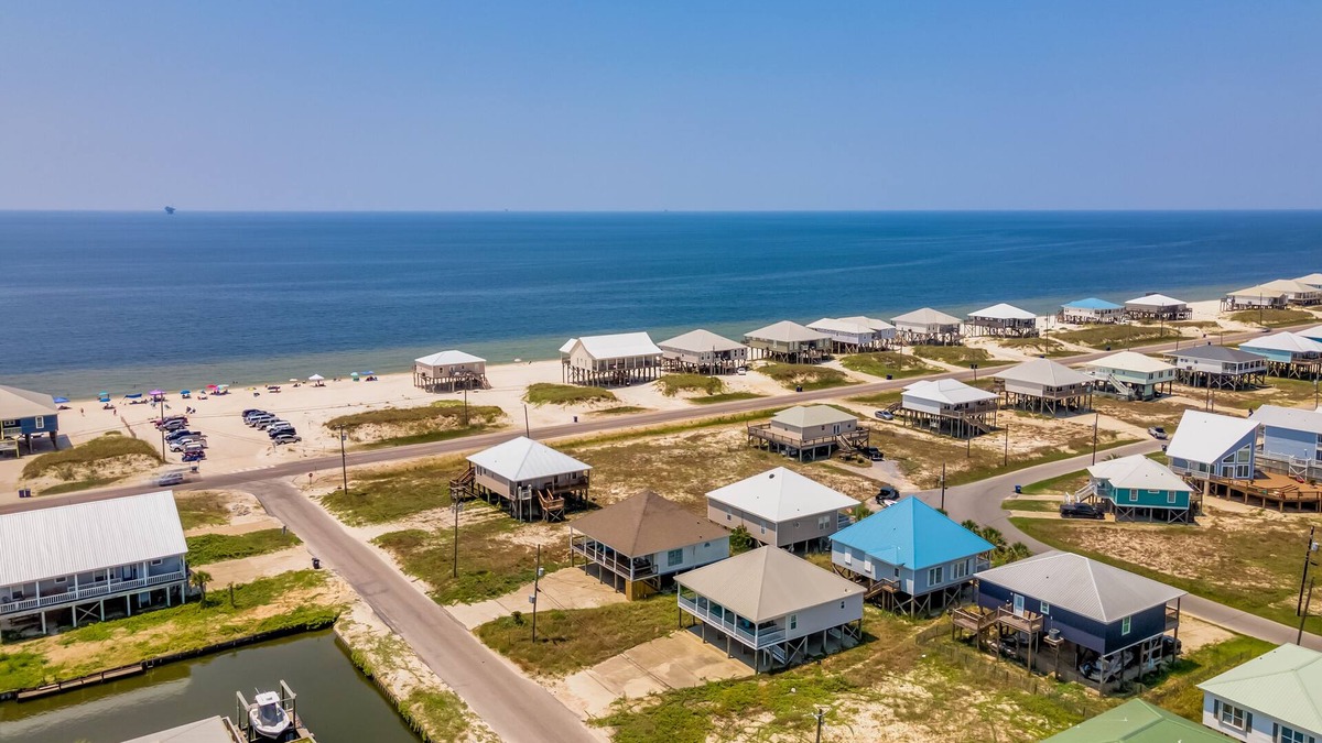 Silver Cay House | View of Gulf Beach and Canal! Close to everything! - Reel Views DI