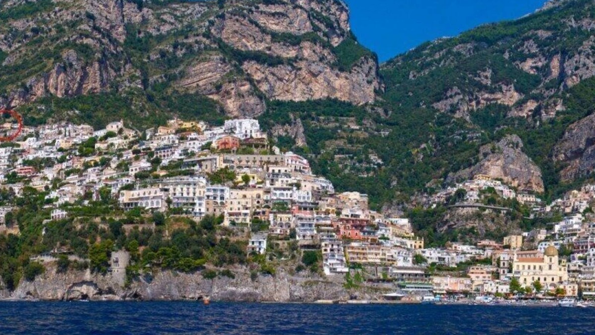 Chiesa Nuova Villa | View of the sea from the terrace.