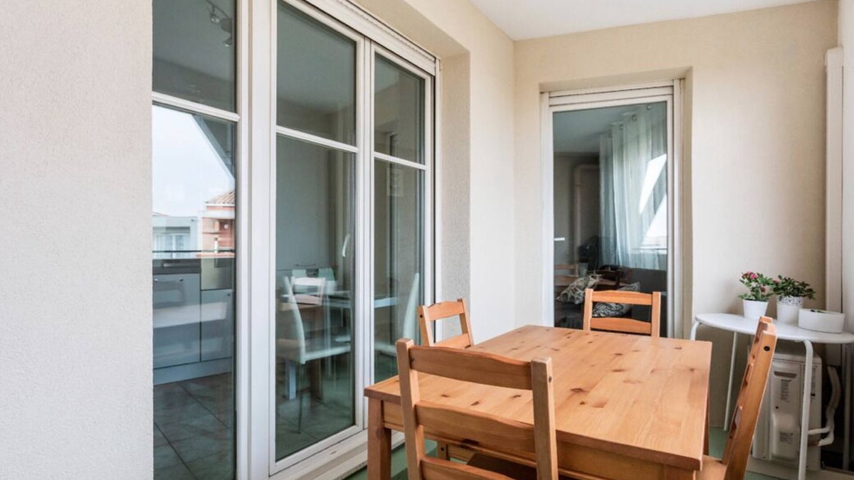 Port Marianne Apartment | View on the banks of Lez: terrace, air conditioning & parking