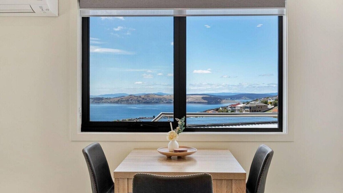 Sandy Bay Apartment | "View Studio" Apartment Sandy Bay Close to Casino