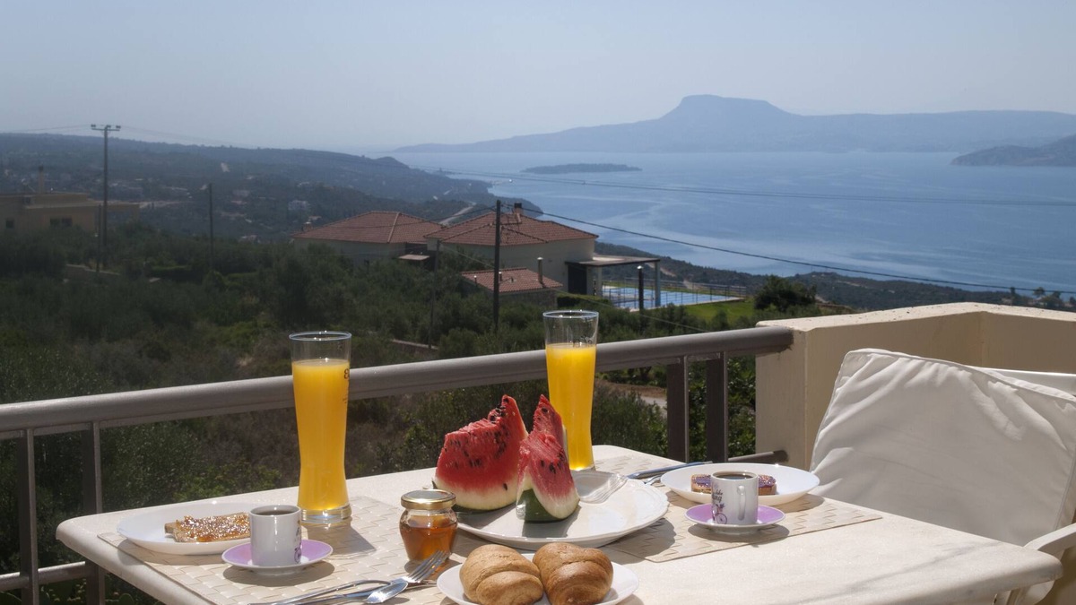 Pitharion Apartment | View to an unforgettable landscape, in touch with the Cretan nature