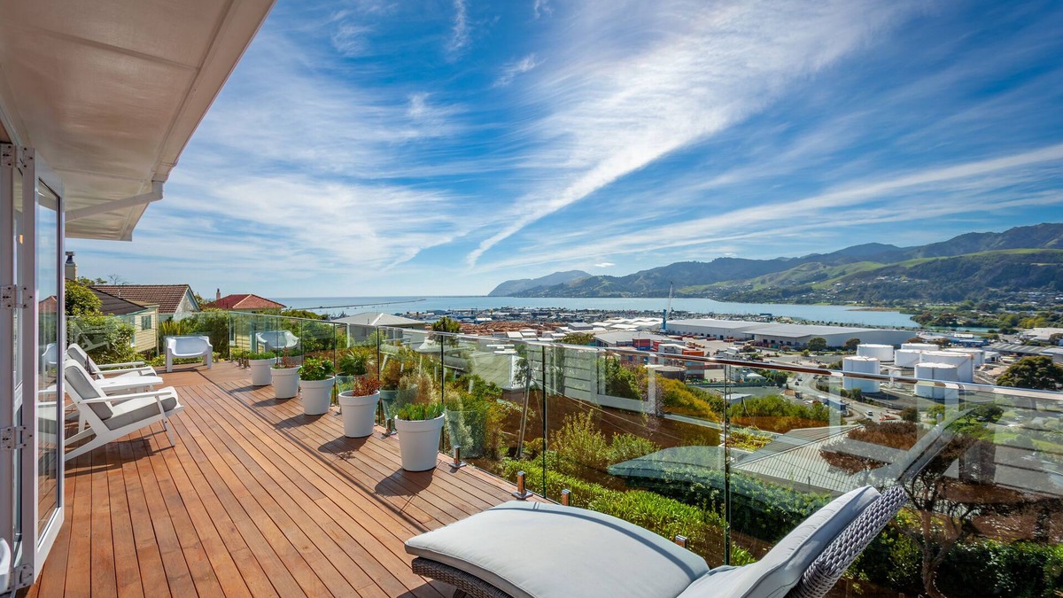 Stepneyville House | Views-For-Ages