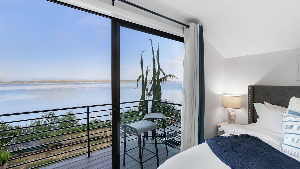 Camano Island House | Views Seclusion & Cozy Island Comfort