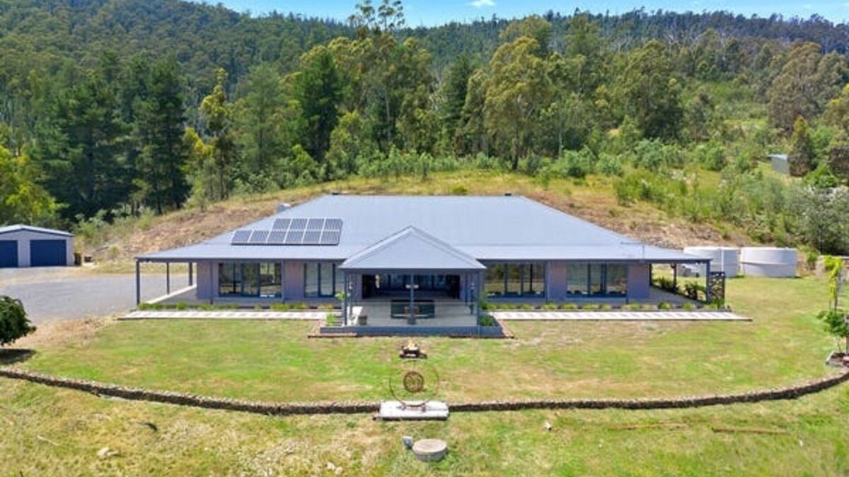 Buxton House | Views to sit back and enjoy.Close to lake mountain