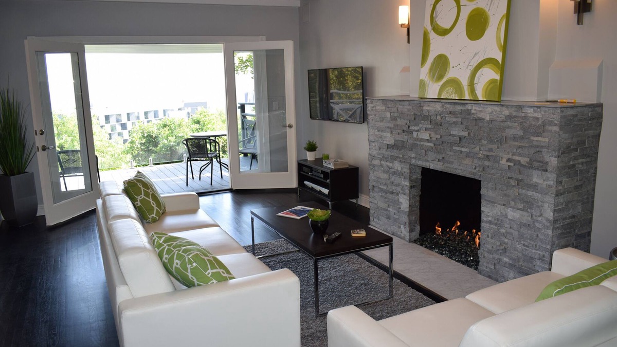 Hollywood Hills West House | Views! Walk To Sunset Blvd And West Hollywood! 2Bd House In Hollywood Hills.