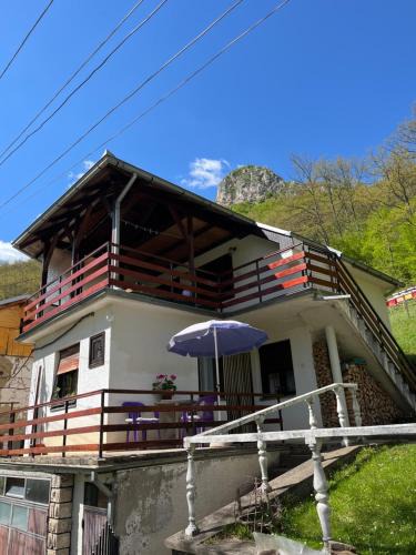 Central Serbia House | Vikendica Nada