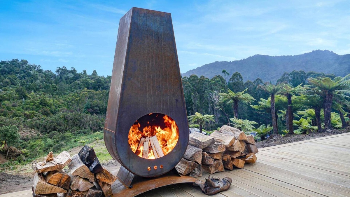 Kaiata Cabin | Viking Hut Odin Set Amid Rainforest w/Hot tub