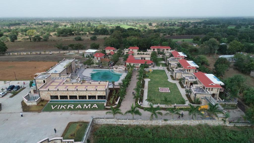 Halol Hotel | Vikrama Heritage Resort Pavagadh