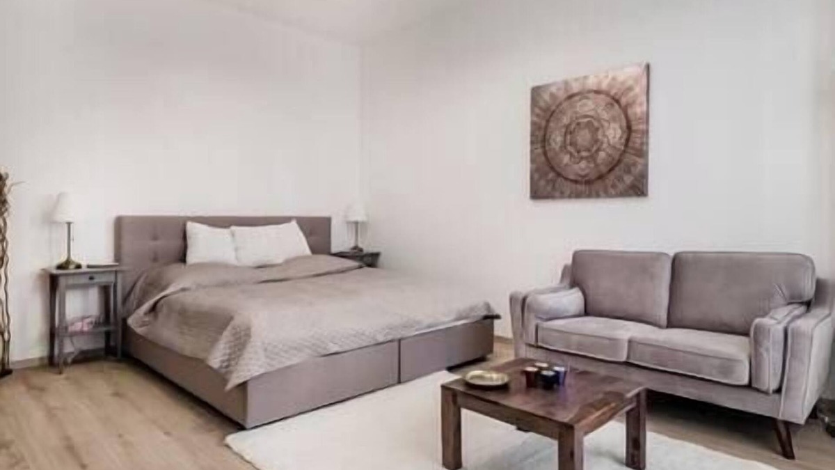Vizivaros Apartment | Viktoria design studio apartment with A/C
