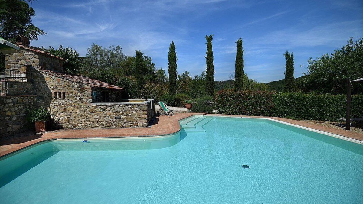 Sant'Andrea in Percussina Villa | Villa Lacustre: A characteristic and welcoming two-story villa in the characteristic style of the Tuscan countryside, with Free WI-FI.