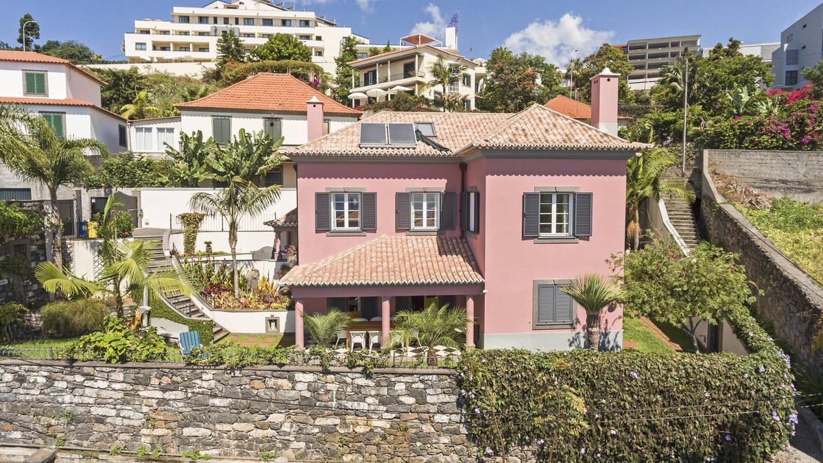 Sao Martinho Ski Chalet | Vila Botânica - By Wehost