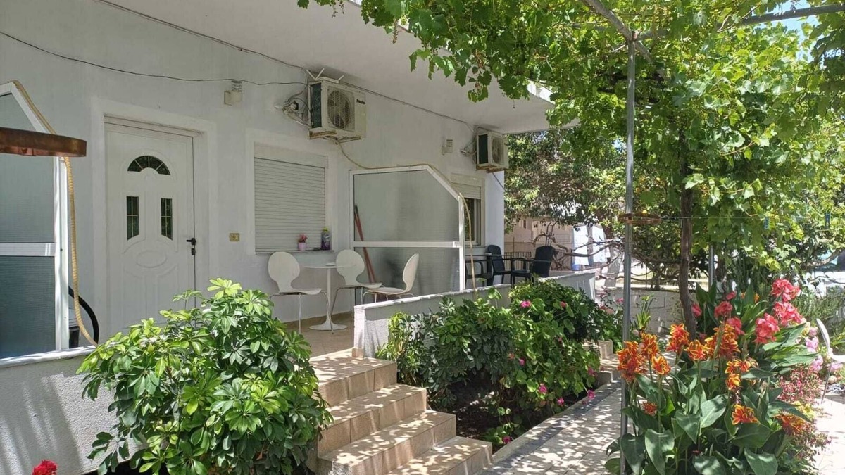 Borsh Apartment | Vila Donald