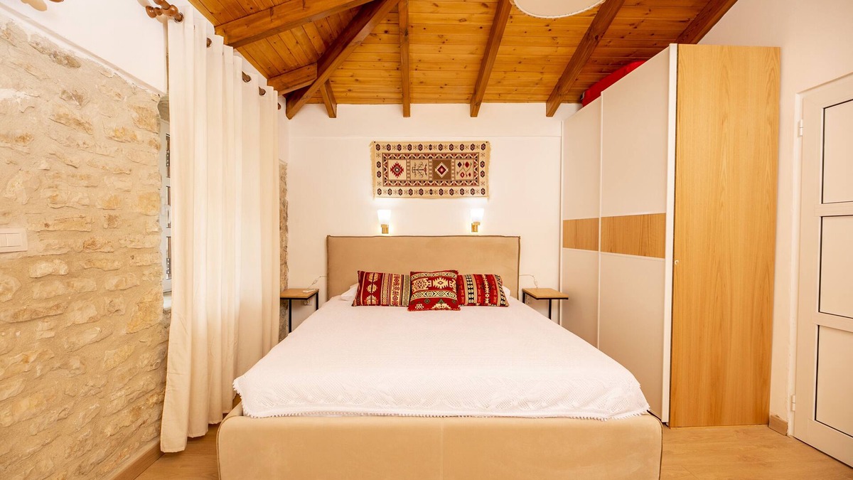 Qeparoi i Siperm House | Vila Leon - Old Qeparo