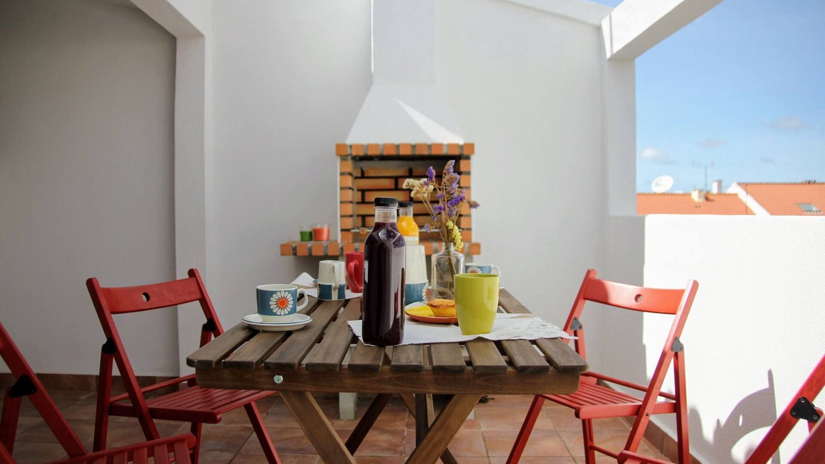 Mafra House | Vila Mafra - Grill Terrace at the center of Mafra