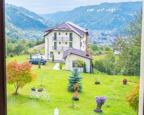 Rucar Villa | Vila Zorilor